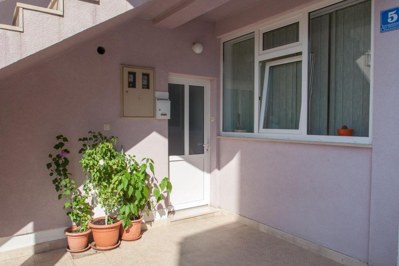 Apartments Dragan Baška Voda Esterno foto