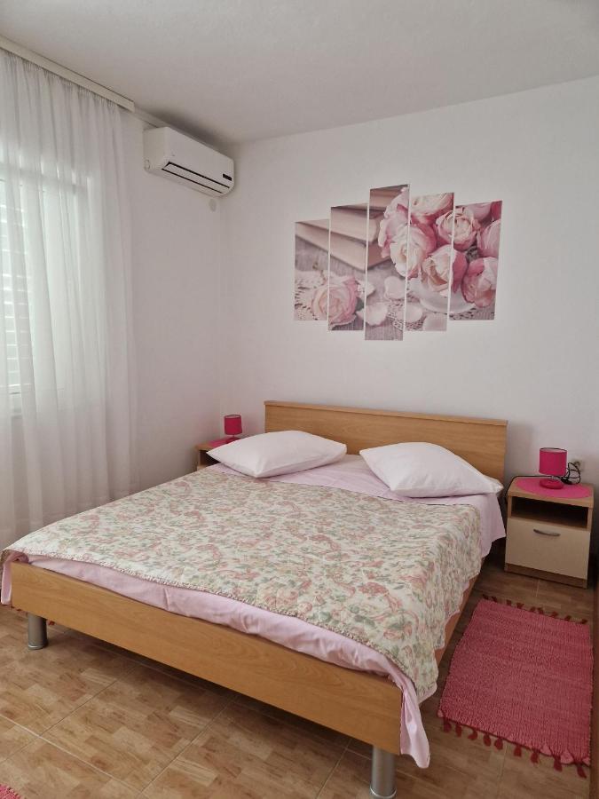 Apartments Dragan Baška Voda Esterno foto